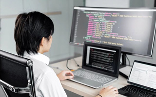 曹县 ,php声明和调用变量的符号是什么？